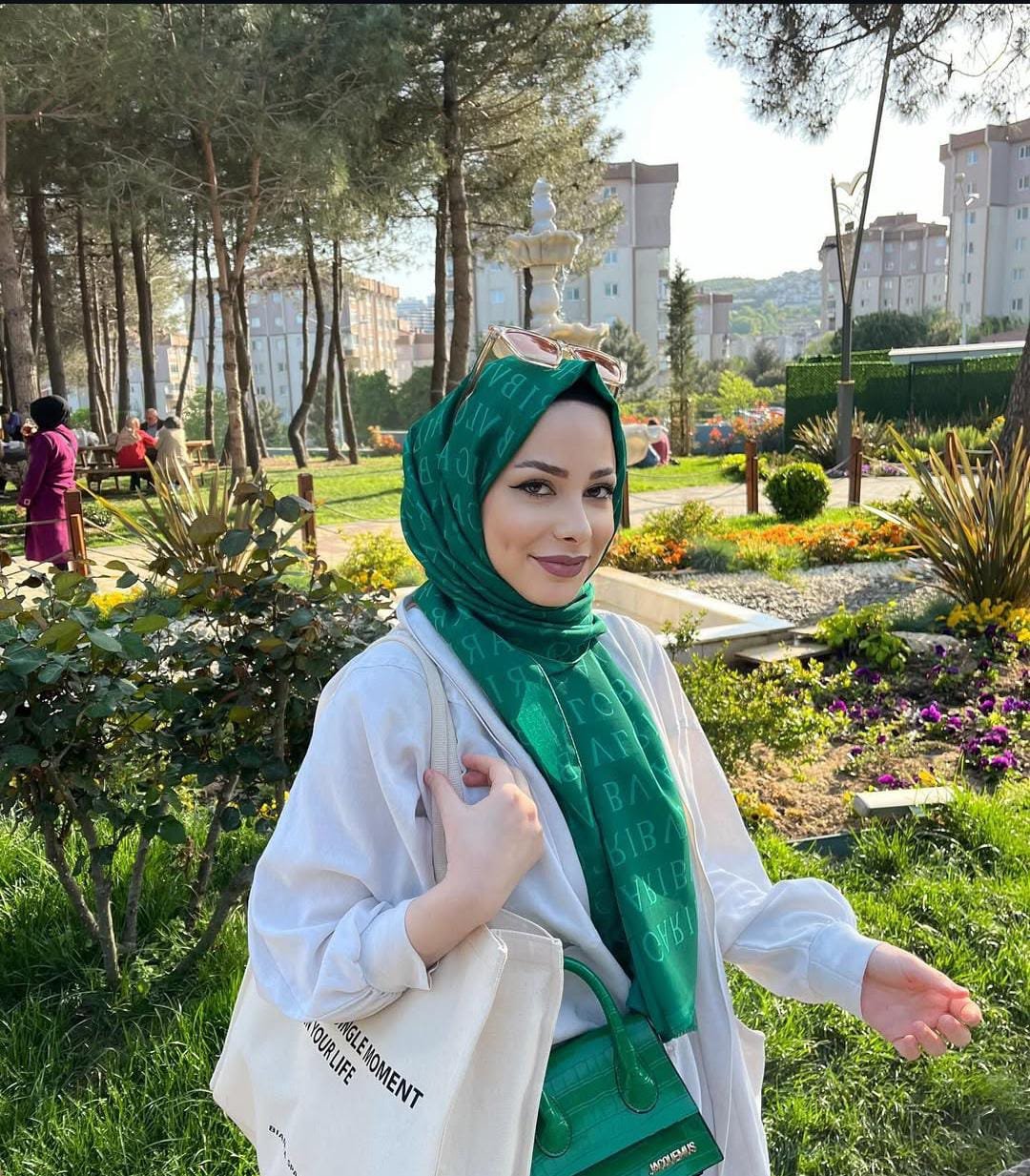 İmranlı Hayatımda Beni Duyacak Kadın Escort Bayan Özlem