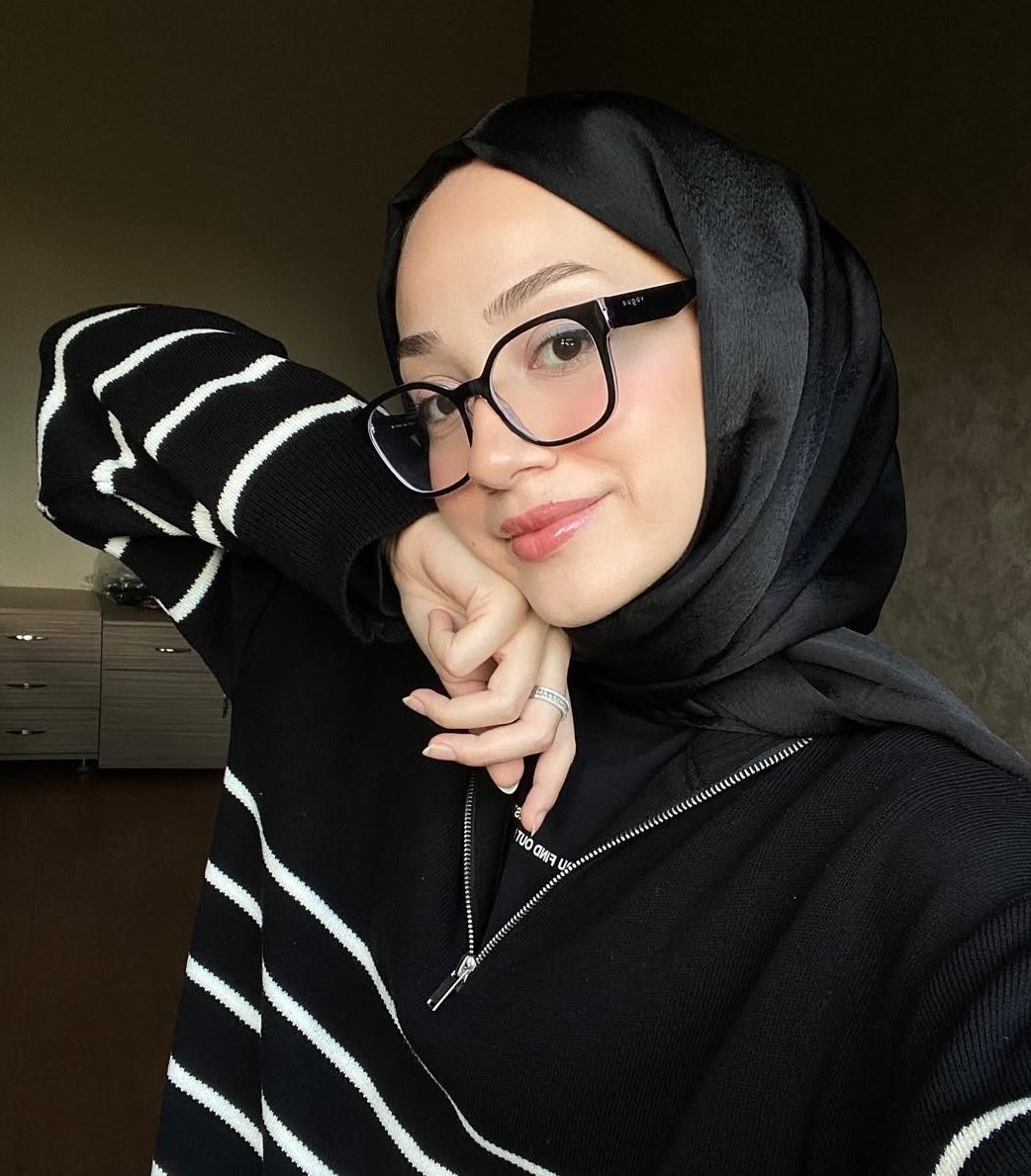 Orhanlı Eğlenceli Partner Bayan Escort Meyra