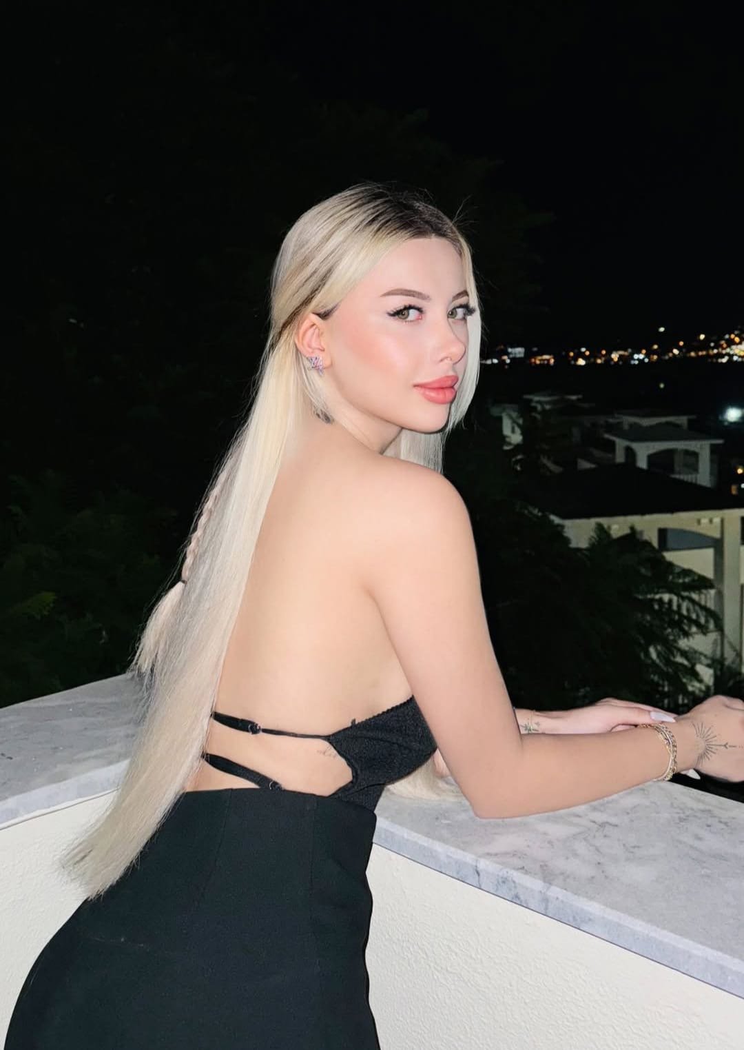 Çay Kendi Yeri Olan Bayan Escort Hülya