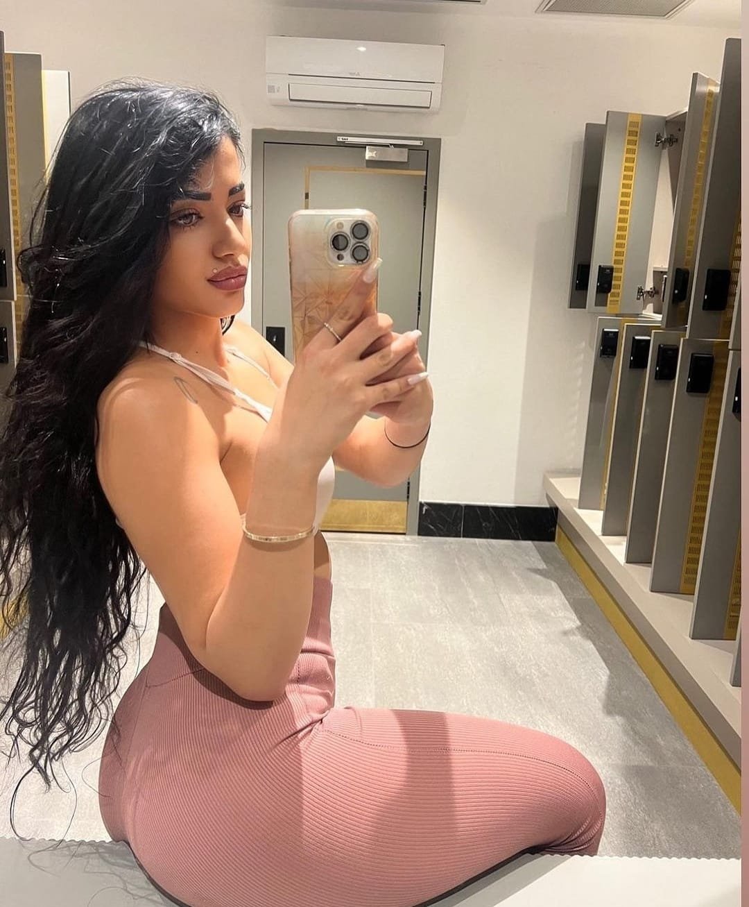Kavaklıdere Dürüst Partner Bayan Escort Safiye
