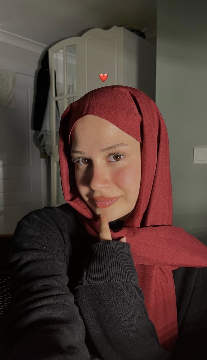 Pülümür Hayatımı Güzelleştiren Kadın Escort Zuhal