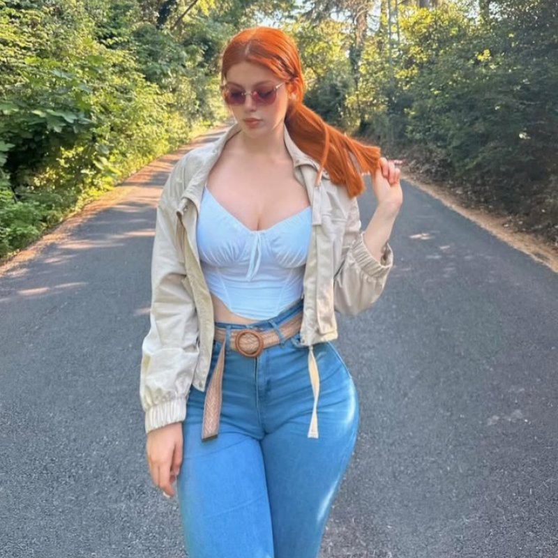 Vefa Yalnız Büyüyen Kadın Bayan Escort Emine